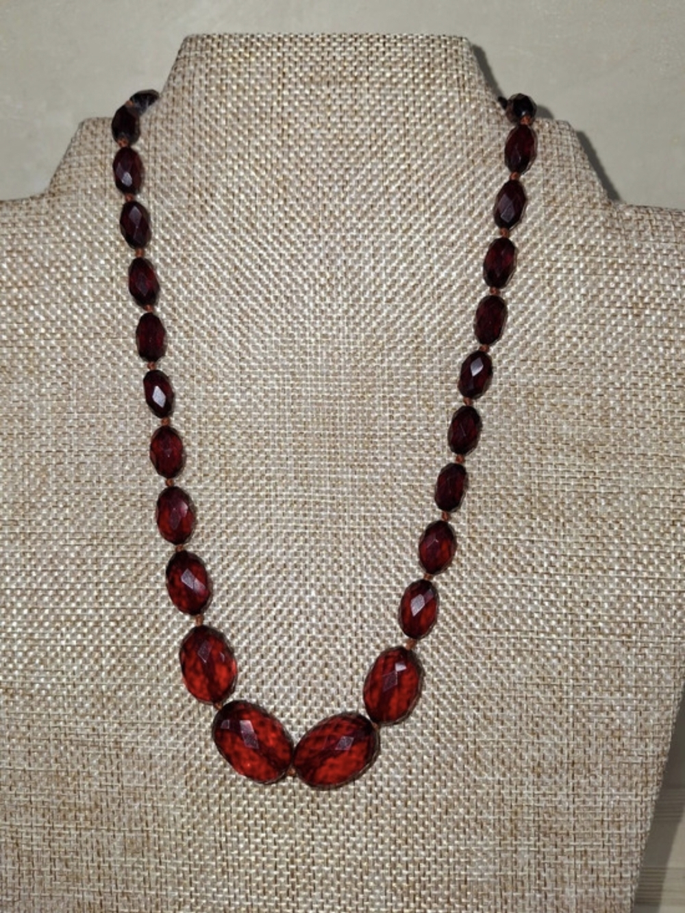 Vintage Faceted Red Plastic Beaded Necklace Like New